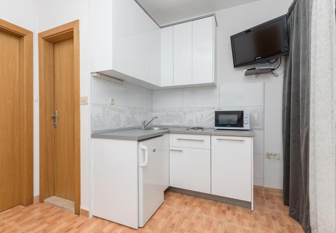 Apartments Ivi - 100 M From Pebble Beach دراسنيتش المظهر الخارجي الصورة