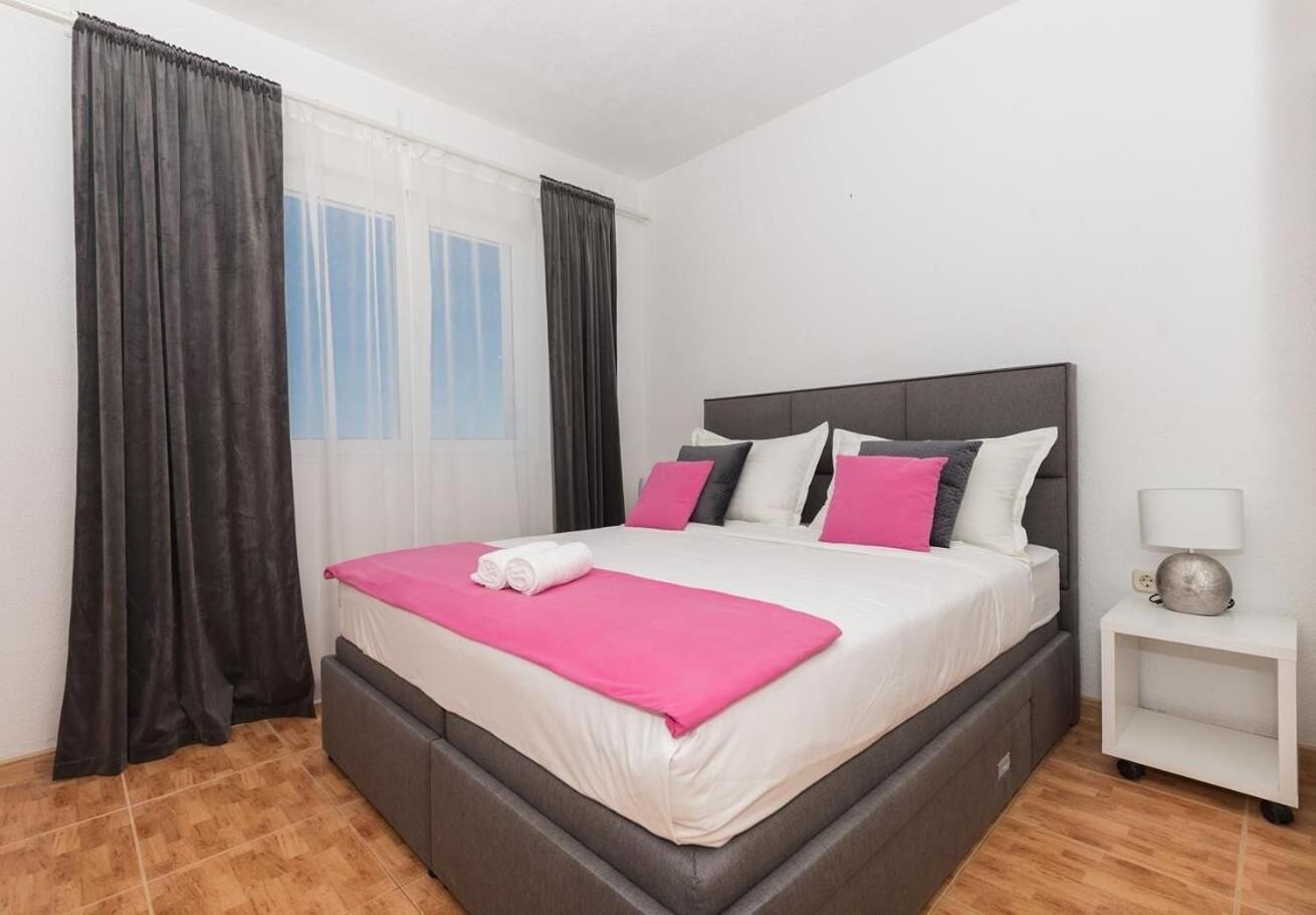 Apartments Ivi - 100 M From Pebble Beach دراسنيتش المظهر الخارجي الصورة