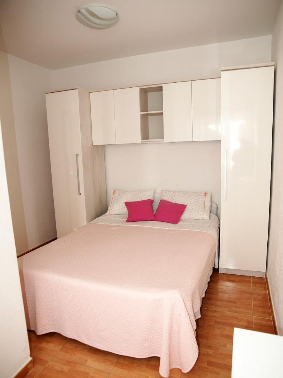Apartments Ivi - 100 M From Pebble Beach دراسنيتش المظهر الخارجي الصورة