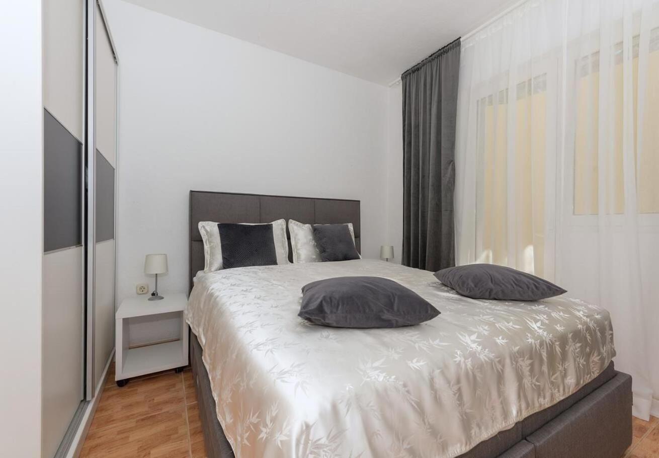 Apartments Ivi - 100 M From Pebble Beach دراسنيتش المظهر الخارجي الصورة