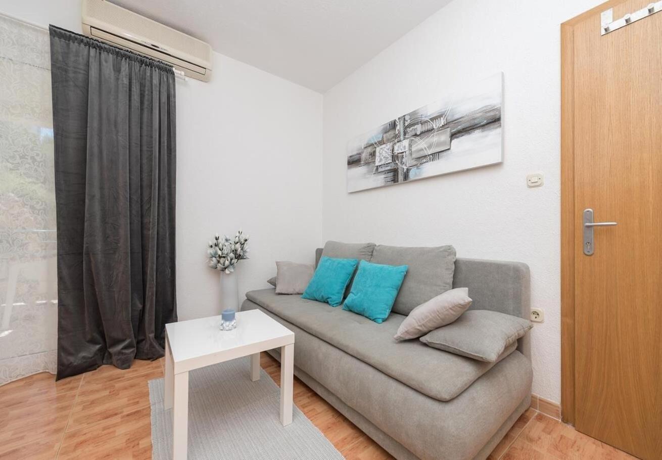 Apartments Ivi - 100 M From Pebble Beach دراسنيتش المظهر الخارجي الصورة