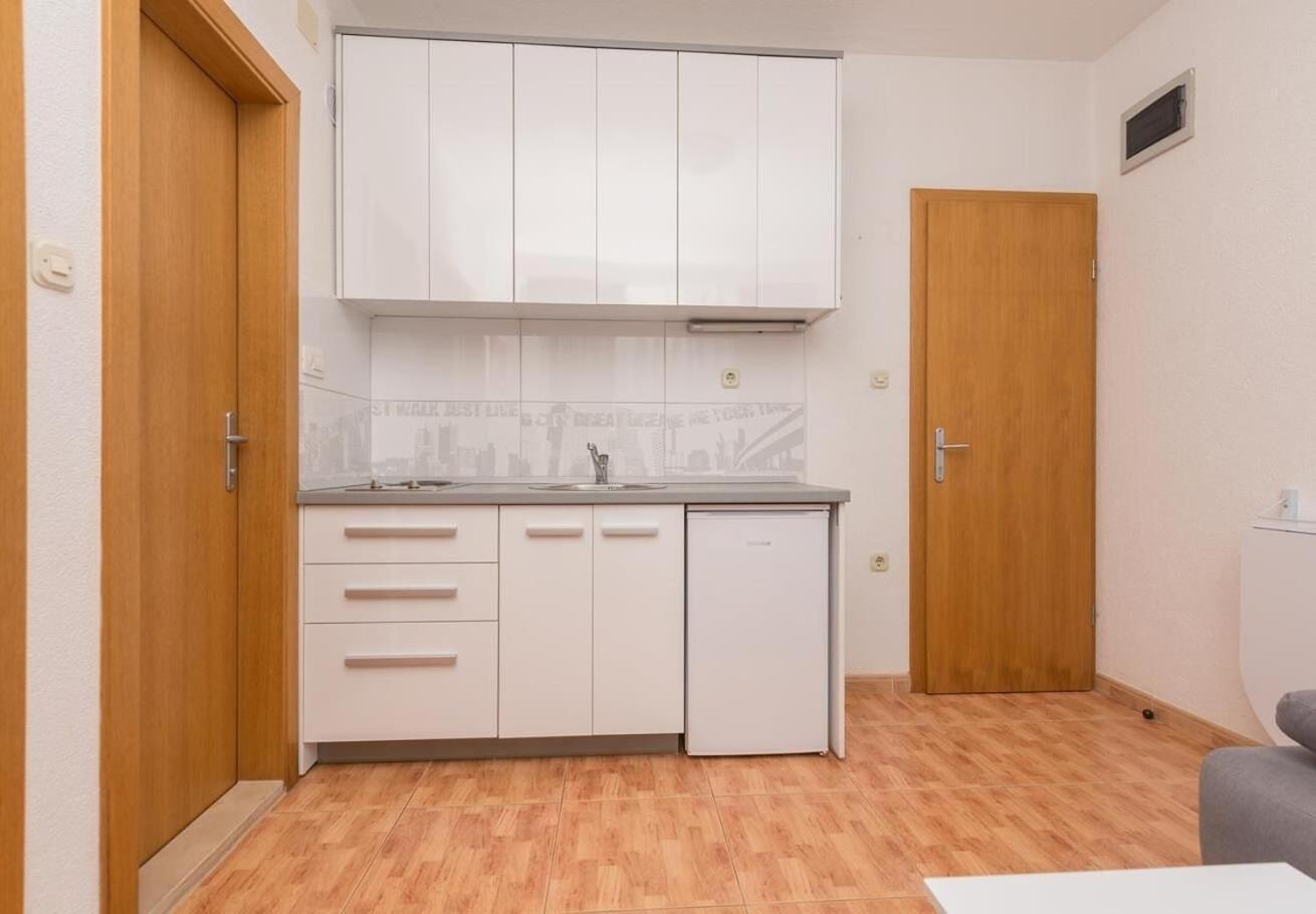 Apartments Ivi - 100 M From Pebble Beach دراسنيتش المظهر الخارجي الصورة