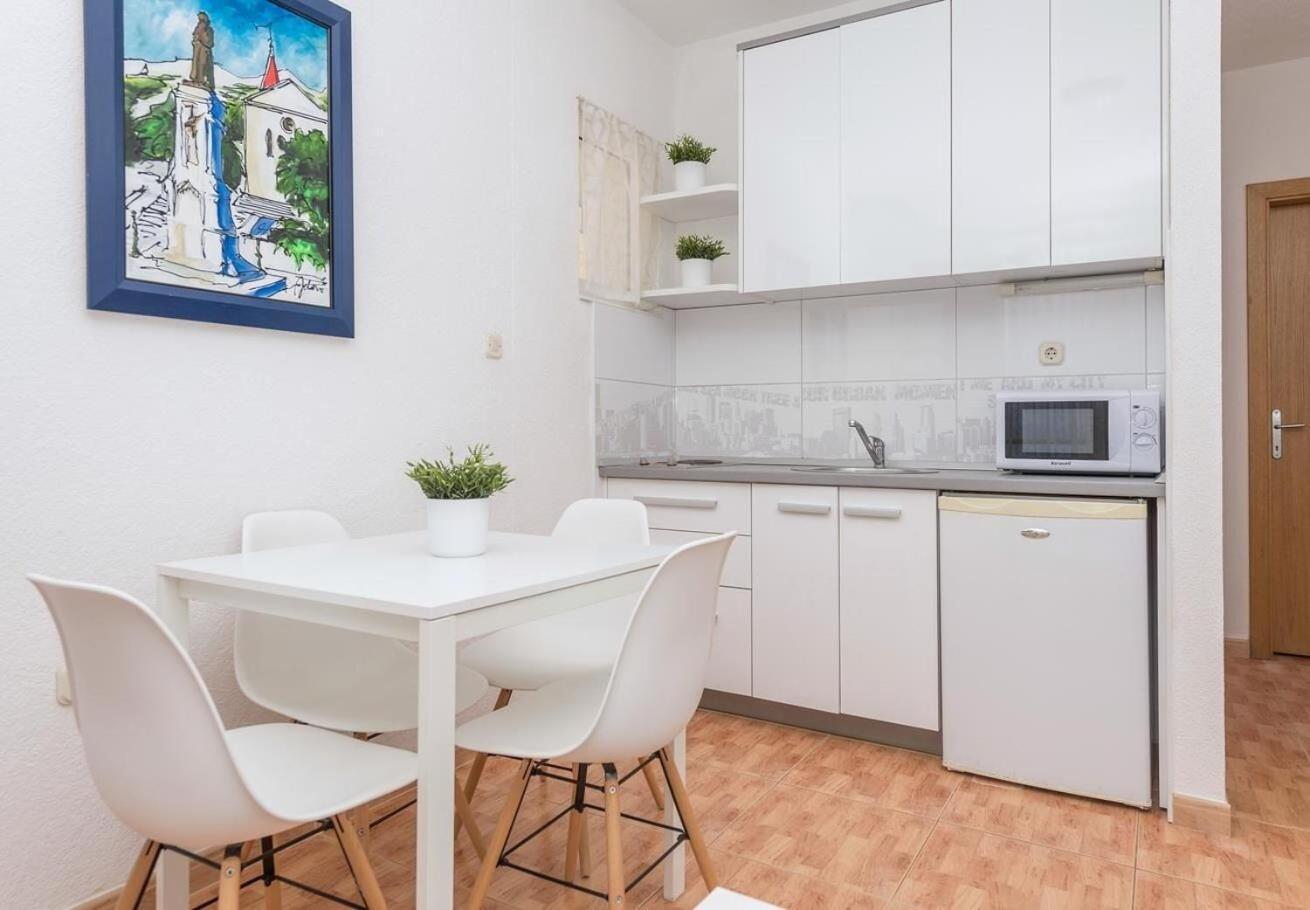 Apartments Ivi - 100 M From Pebble Beach دراسنيتش المظهر الخارجي الصورة